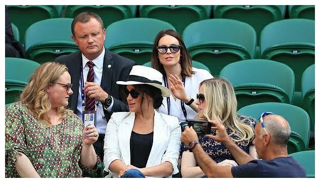 与年轻球员 与年轻球员